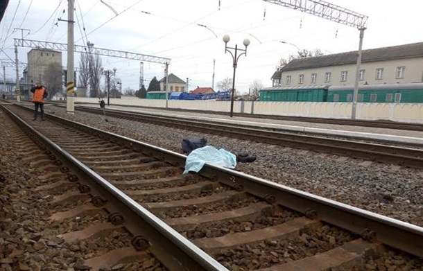 Львівщина: під колесами поїзду загинула людина