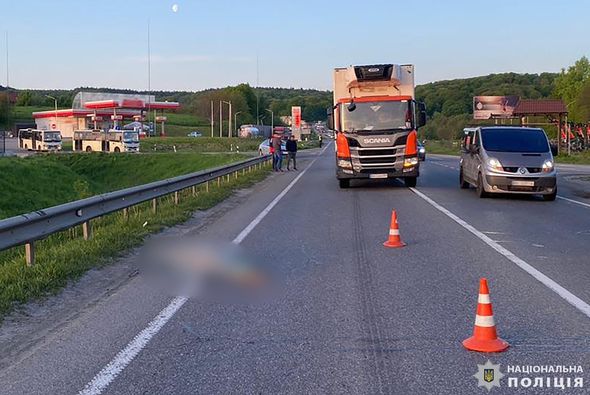 На Львівщині водій вантажівки на смерть збив чоловіка