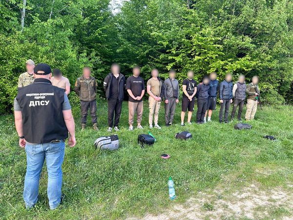 Майже 50 тисяч євро на вітер: на кордоні з Румунією затримали українських чоловіків