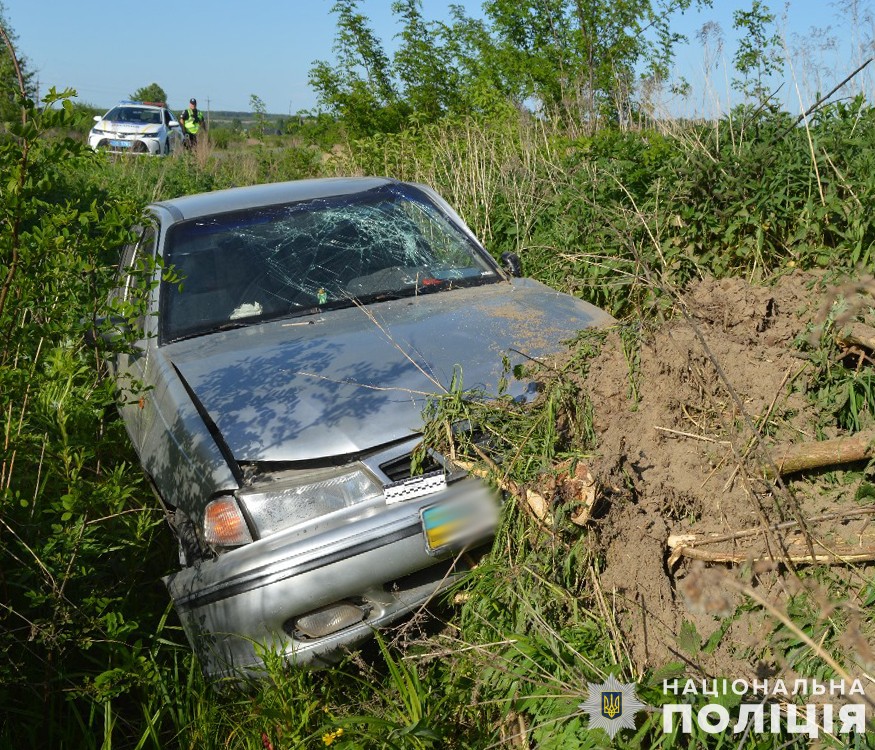 На Львівщині перекинувся «Daewoo» - поліцейські встановлюють обставини ДТП