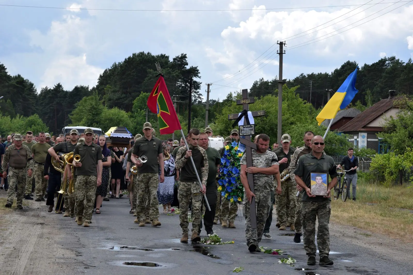 У Волинській області попрощалися із 22-річним прикордонником Євгеном Забродоцьким