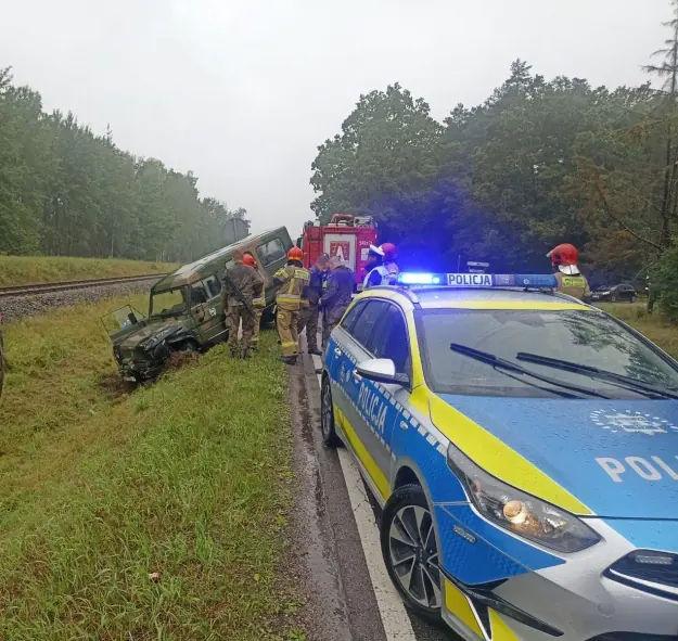 У Польщі військове авто потрапило в ДТП