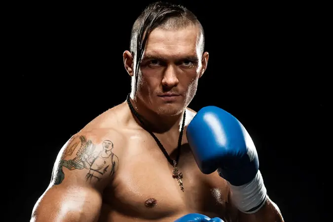 Усик вдруге став абсолютним чемпіоном світу в надважкій вазі, перемігши Дюбуа нокаутом, - Вітаємо