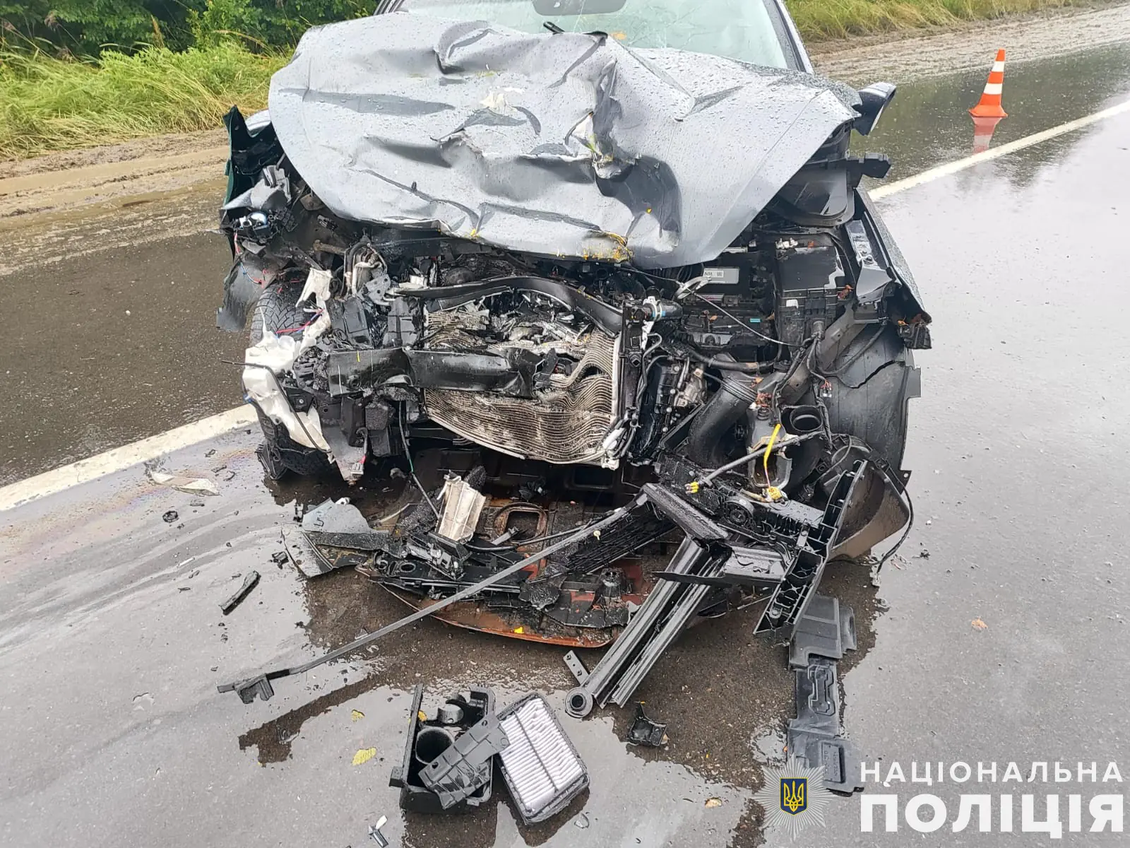 На Львівщині зіткнулися мікроавтобус з легковиком: травмовано двоє осіб Фото-1