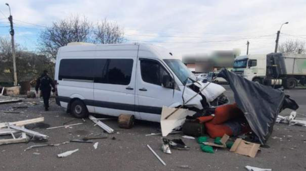 Заснув за кермом і збив військового та поліцейську на блокпосту: водій уник покарання за аварію під Луцьком