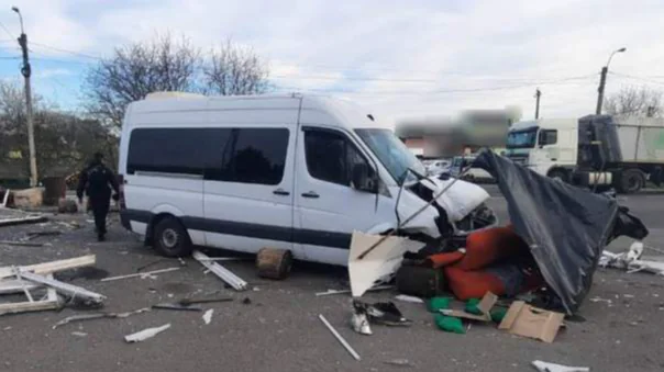 Заснув за кермом і збив військового та поліцейську на блокпосту: водій уник покарання за аварію під Луцьком