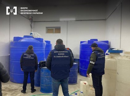 На Львівщині вилучили 5,5 тонн контрафактного алкоголю