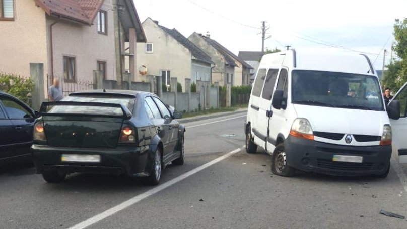 На Львівщині внаслідок зіткнення травмовані два водії автомобілів