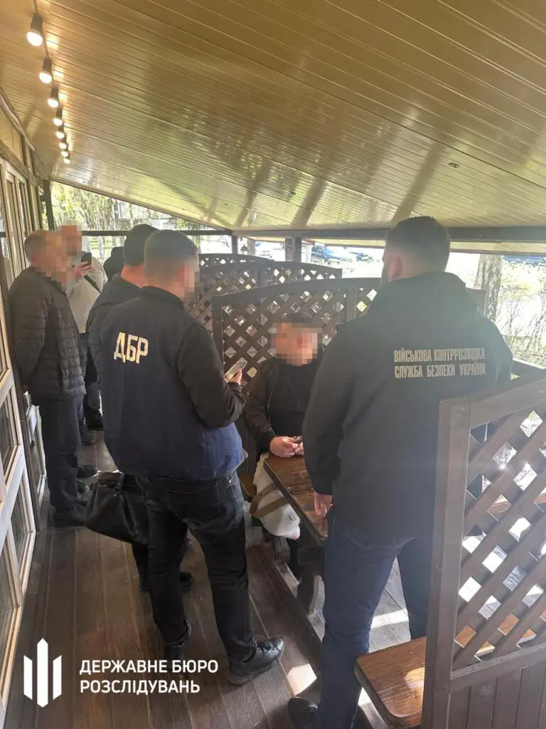 У Львові ДБР затримало військового, який за хабар обіцяв домовитись про влаштування мобілізованого у тилову частину